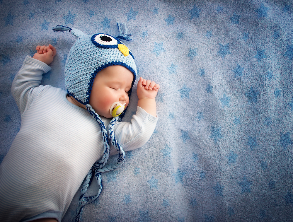 Baby an eigenes Bett gewöhnen: So gelingt es ganz einfach