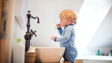 Photo of Badezimmer kindgerecht gestalten: Darauf sollten Eltern achten