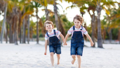 Photo of 5 Tipps, die das Reisen mit Zwillingen erleichtern
